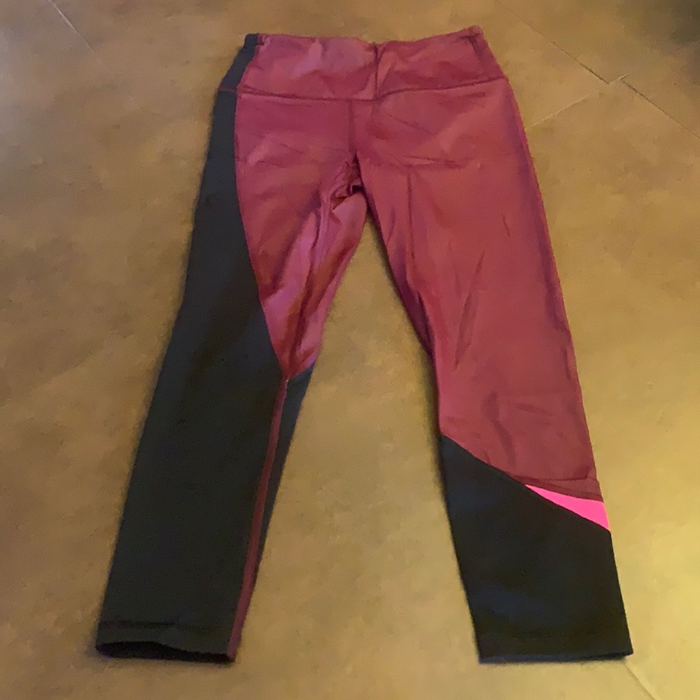Victoria's Secret VSX tights capris Xs.